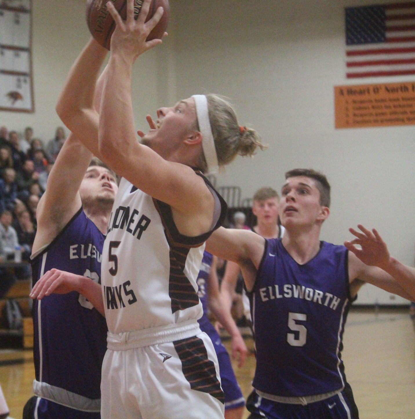 Ellsworth at Bloomer boys basketball 3-3-18